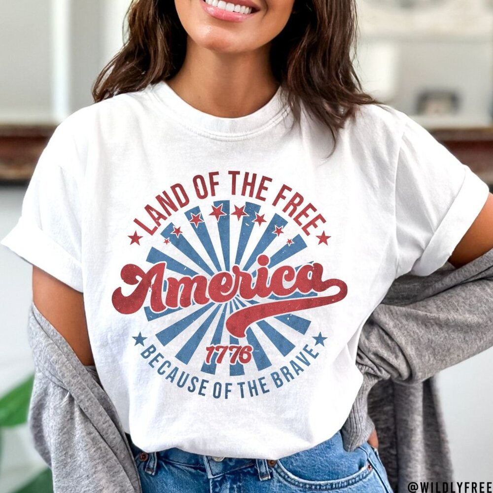 NEW Retro American Land Of The Free Because of The Brave USA July 4 Graphic Tee
